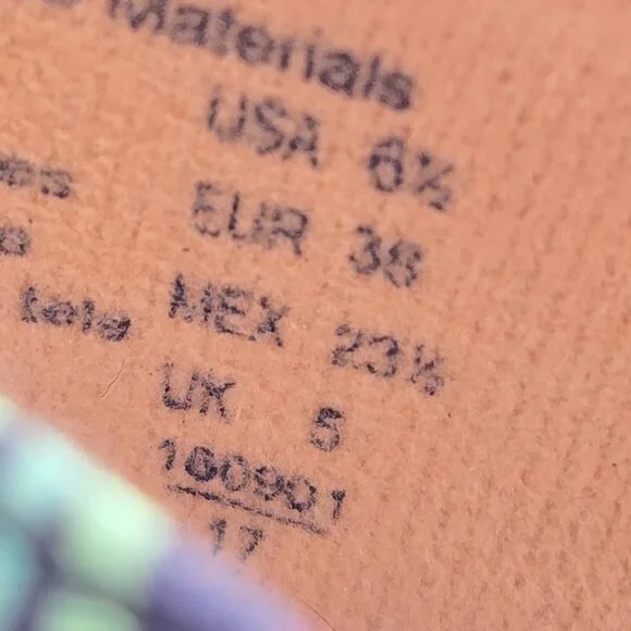 CLEARANCE • DexFlex Comfort • Open toe wedges • Size 6.5 - Picture 8 of 11